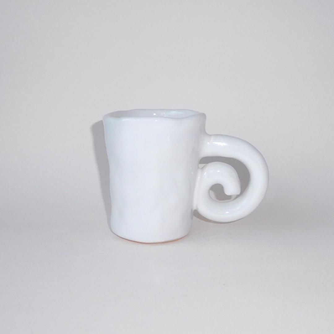 Swirl handle milk mug