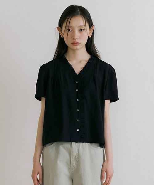 pintuck frill blouse-black