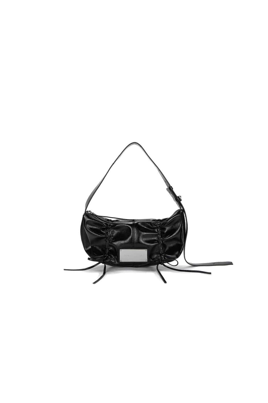 HALF SHIRRING RIBBON ROUND BAG IN BLACK