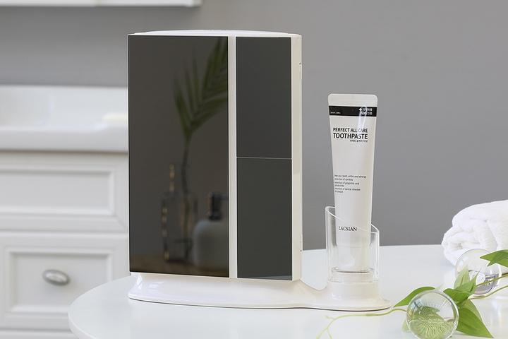 블랙미러 에디션 UV-C 히팅건조 자동순환 트리플케어 프리미엄 칫솔살균기 블랙라벨