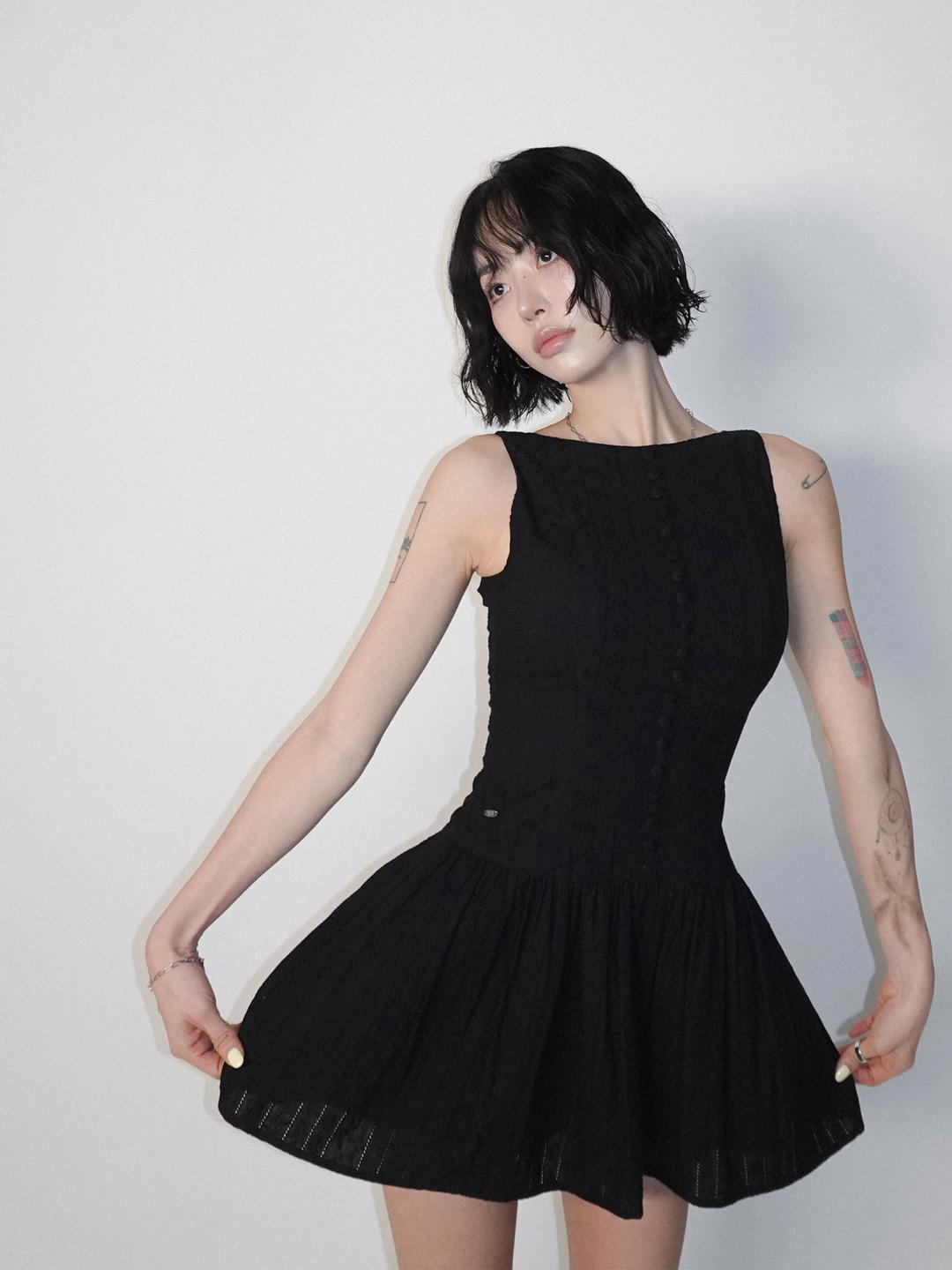 Flower Jacquard Punching Dress