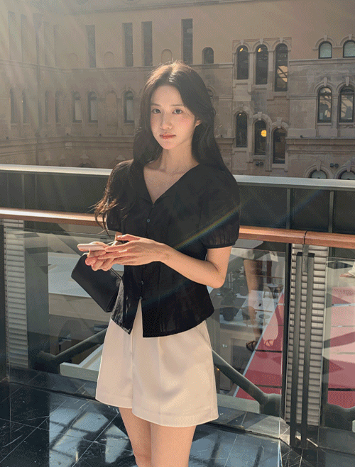 베니토 [블라우스판매1위♥][5천장돌파][made]  모엣 자가드 블라우스 (신상/베스트/간절기/봄여성/데일리/데일리룩/데이트룩/출근룩)