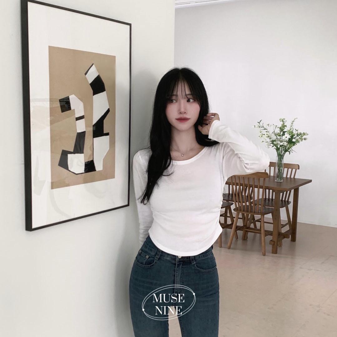 뮤즈나인 📢5천장판매│[슬림핏/3종모음전] 👄허얇골넓 프리미엄 원단 기본 긴팔 티셔츠 3TYPES