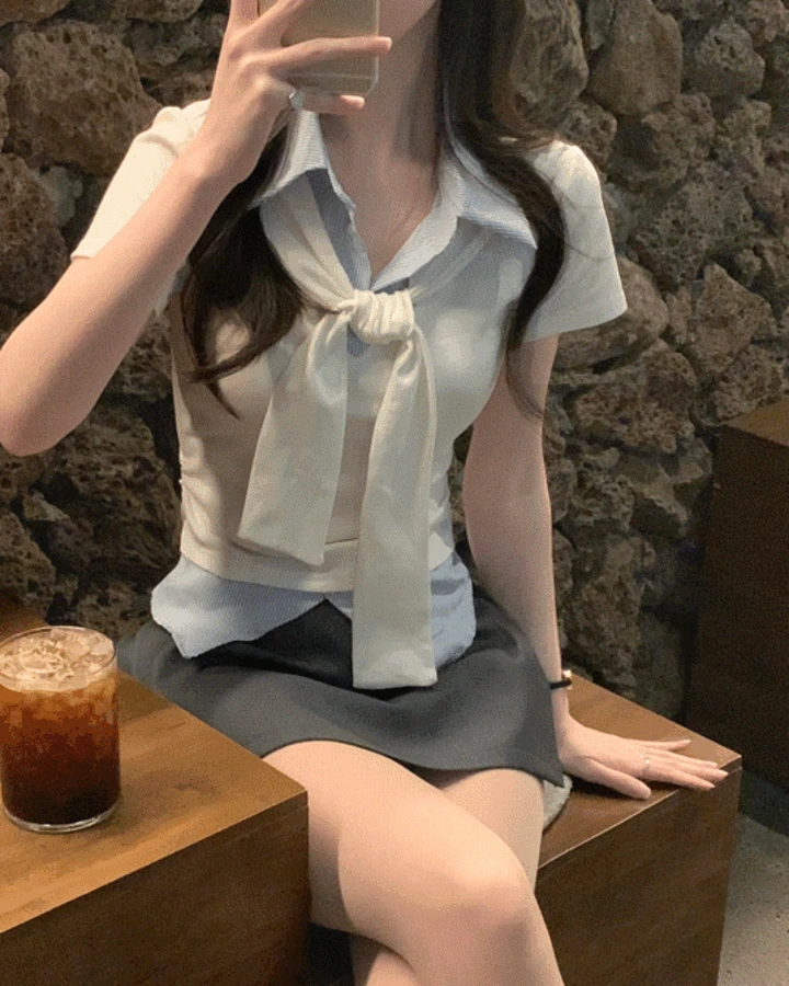 [셔츠,타이일체형🤍] 블랑 타이리본 스트라이프 버튼 반팔티셔츠 - 4color