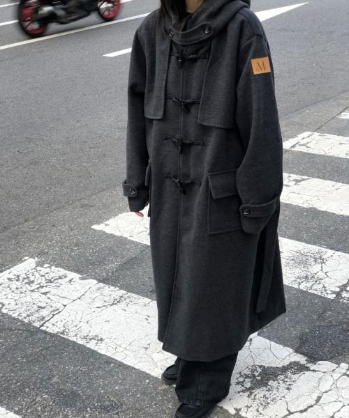 [핀뱃지 증정] 하비츠 플랩 후드 더플 롱 코트 남녀공용 (2컬러)