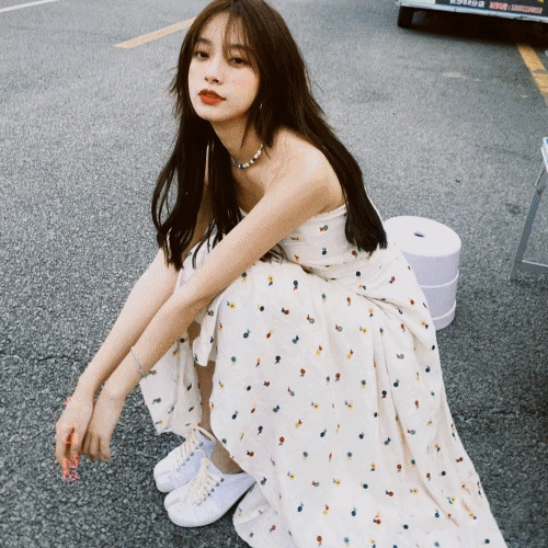 보헤미안 여신 여행룩 튜브탑 잔꽃 러블리 롱 원피스 여름 드레스 썸머 바캉스룩/호캉스/바닷가/해변룩/제주도/휴양지룩