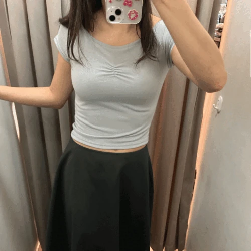 셔링 오프숄더 반팔 크롭 슬림핏 티셔츠