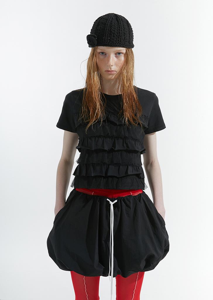 FRILL CROP TEE, BLACK