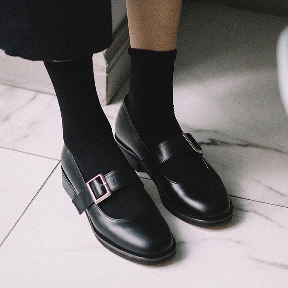 BLUNT toe Mary jane / BK