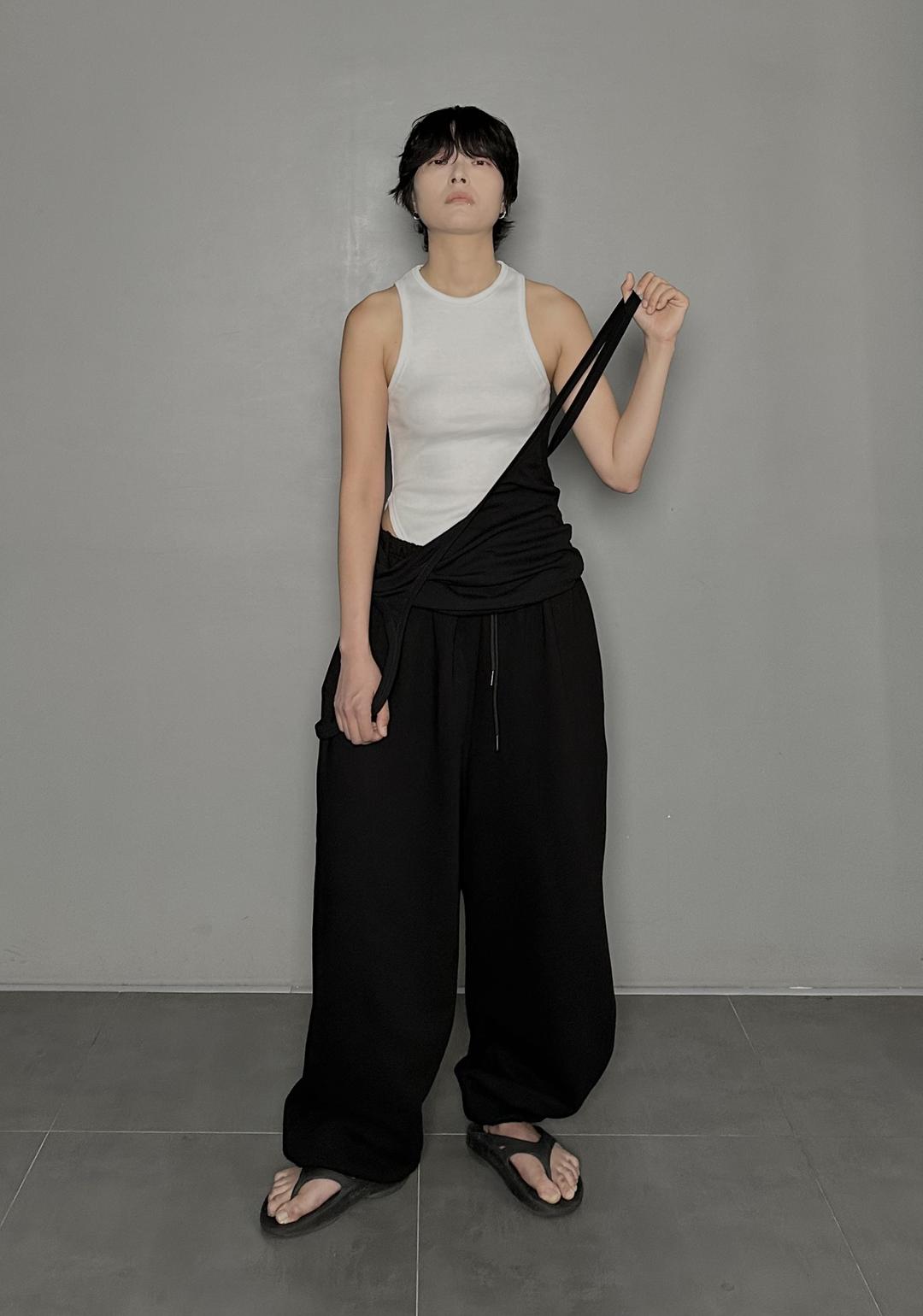 SS25 AMU Unisex Oversized Sleeveless Jumpsuit #BLACK [Pre-Order 20% OFF until 07/01]