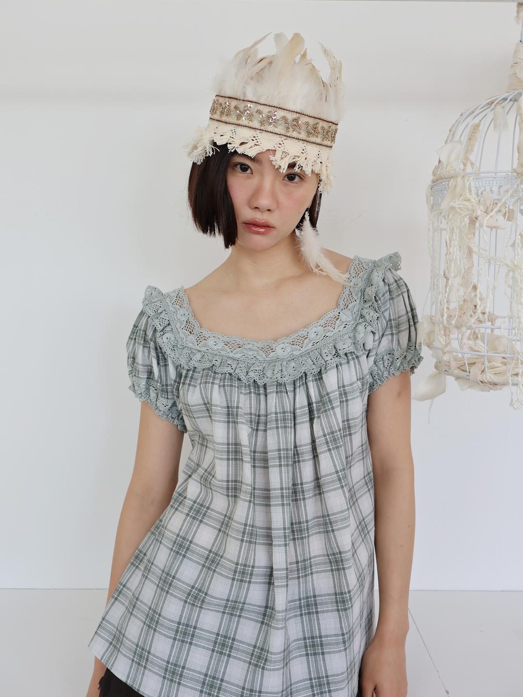 SQUARE LACE TRIMMING BLOUSE GRAYISH GREEN