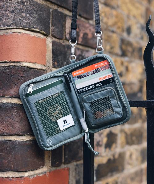 브랜든(BRANDEN)  세이프 크로스 월렛백 - 사이즈 & 후기 | 무신사