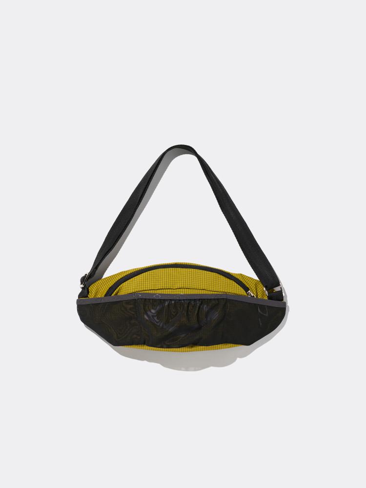 미스치프 MOUNTAIN BAGUETTE BAG-YELLOW/BLACK