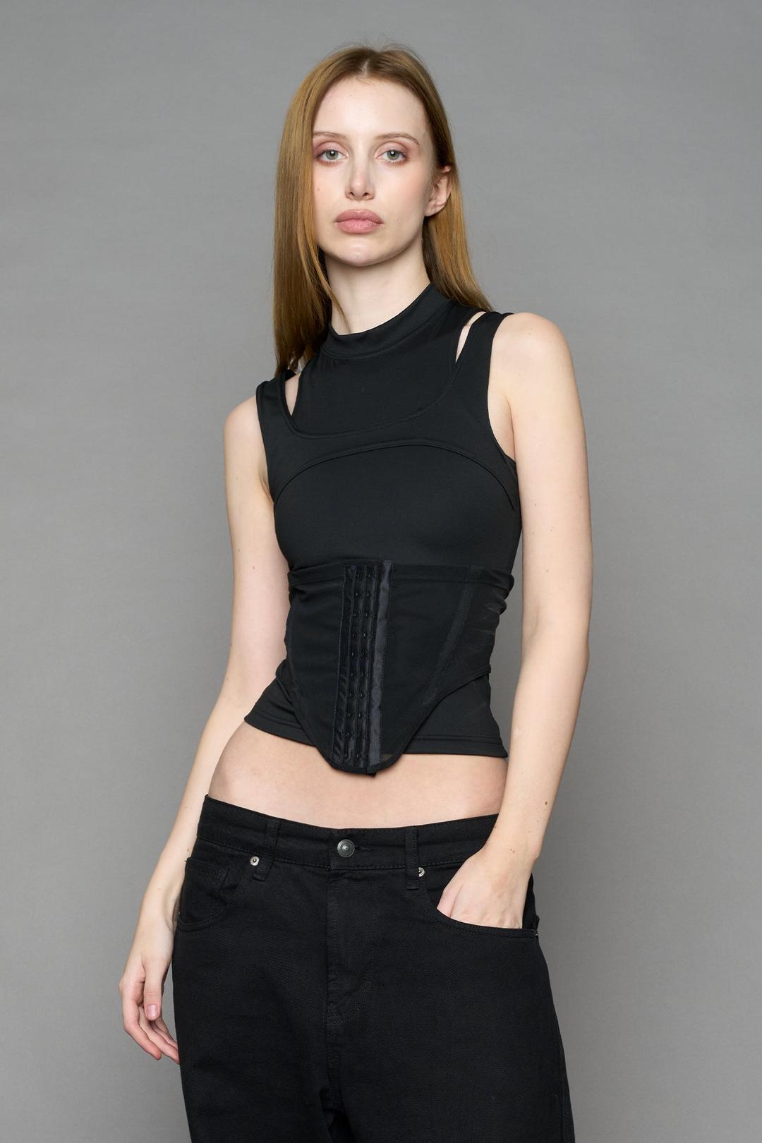 Layered Contour Top - BLACK / xs
