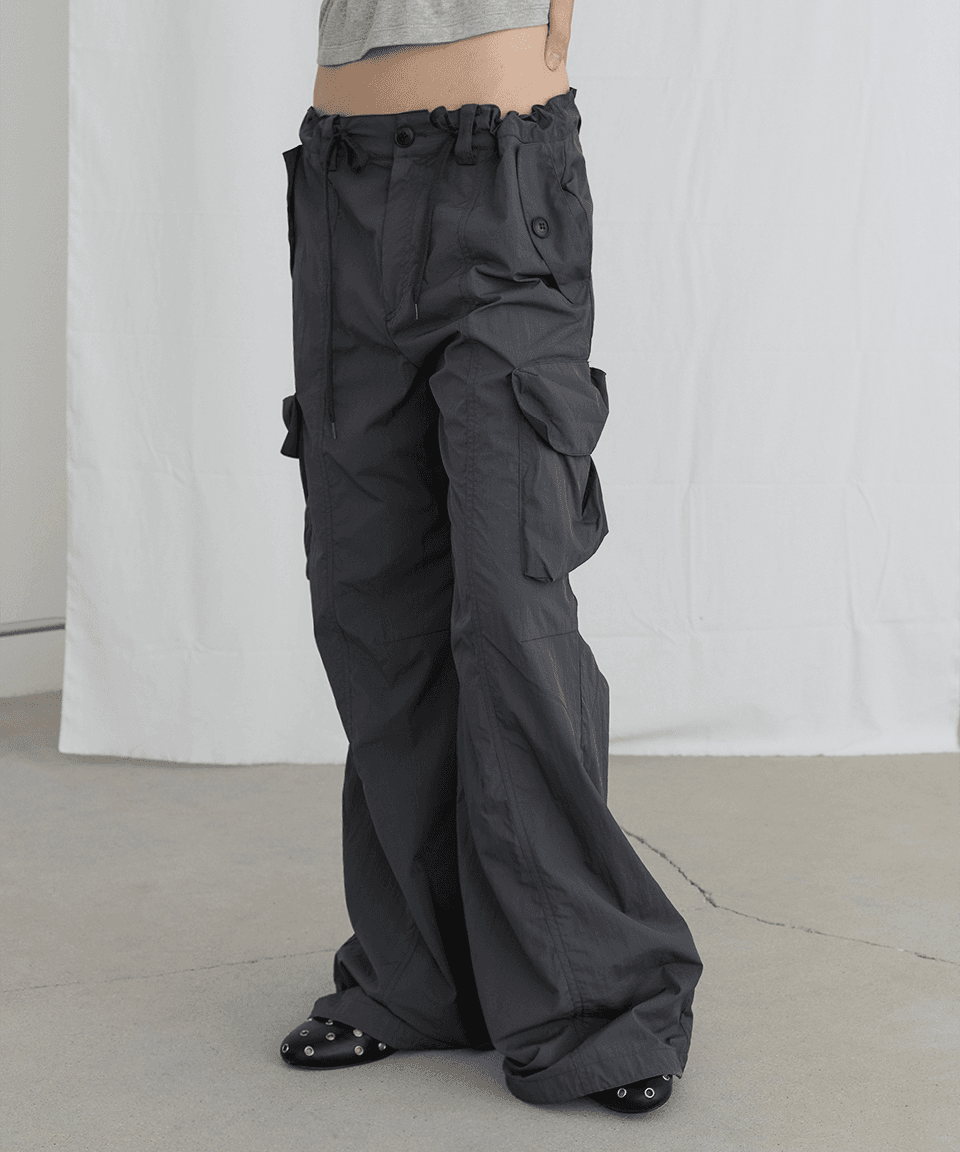COMFY PARACHUTE CARGO PANTS - CHARCOAL