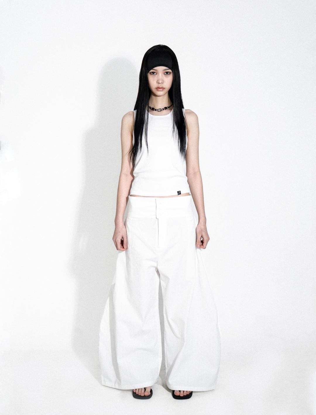 Eyelet point crop sleeveless (White)  (SAMEDAY-DELIVERY)