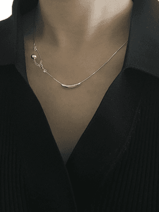 Light clip necklace