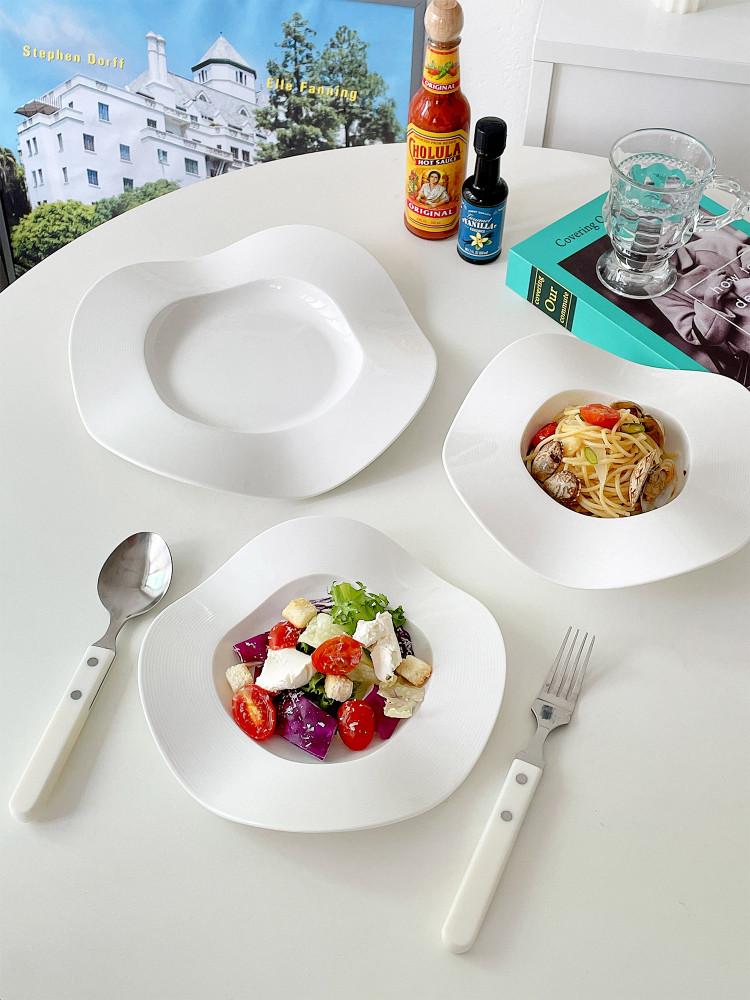 프릴 웨이브접시 화이트 세라믹 그릇