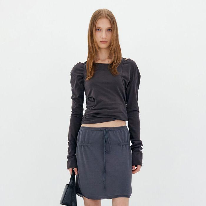 ASYMMETRIC HOLE POINT TOP_CHARCOAL_LOW24SM_TS030CC