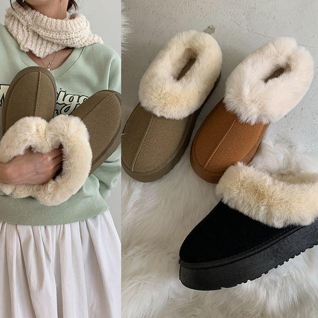 인더슈 마이아 프리미엄 퍼 숏통굽털부츠(4cm) 포근한 겨울슈즈 슬리퍼 털플랫 털 단화 퍼운동화 퍼부츠 롱부츠 미들부츠숏어그
