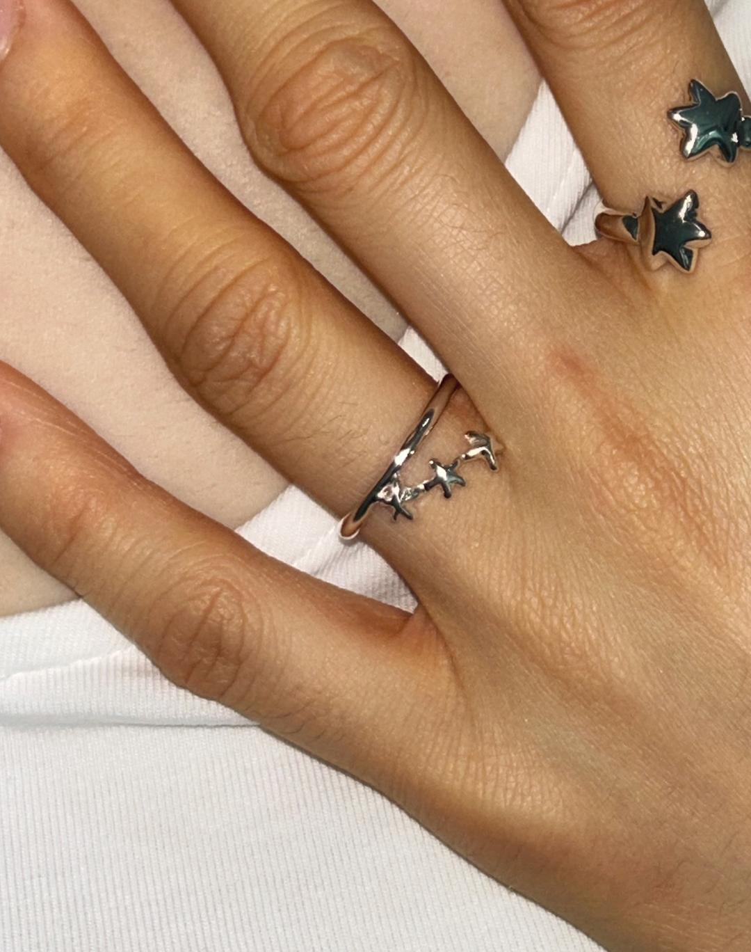 star trio ring