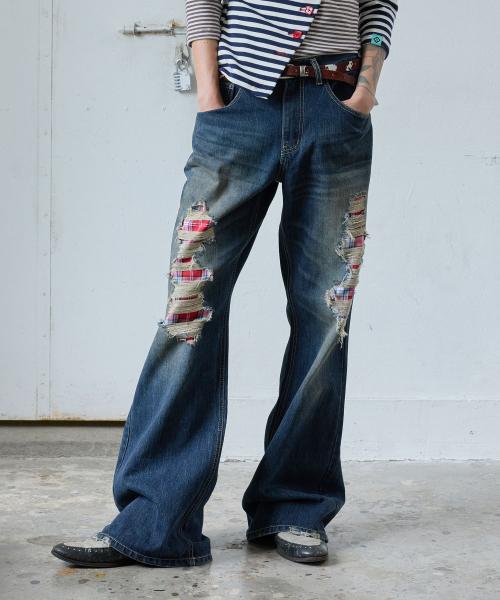 DESTROYED CHECK BOOT-CUT DENIM PANTS / dark blue