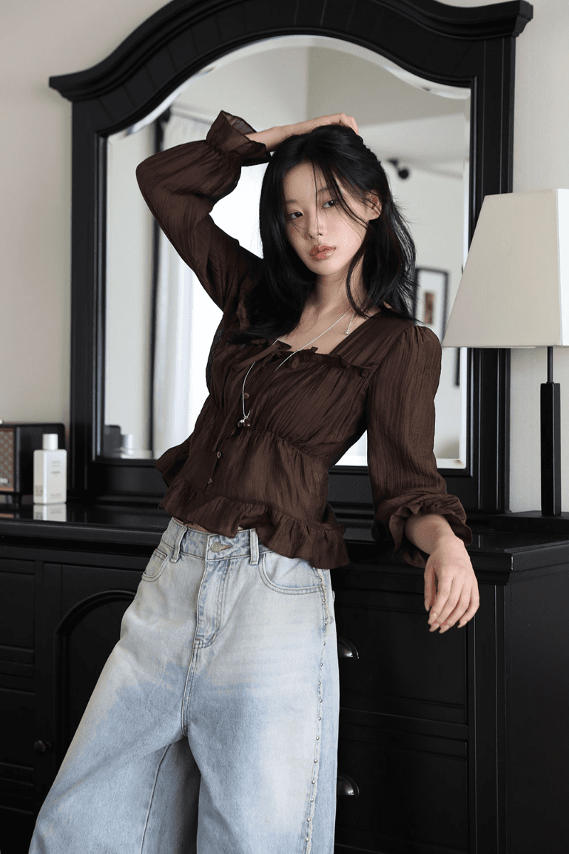 프릴 스모크 어텀 블라우스