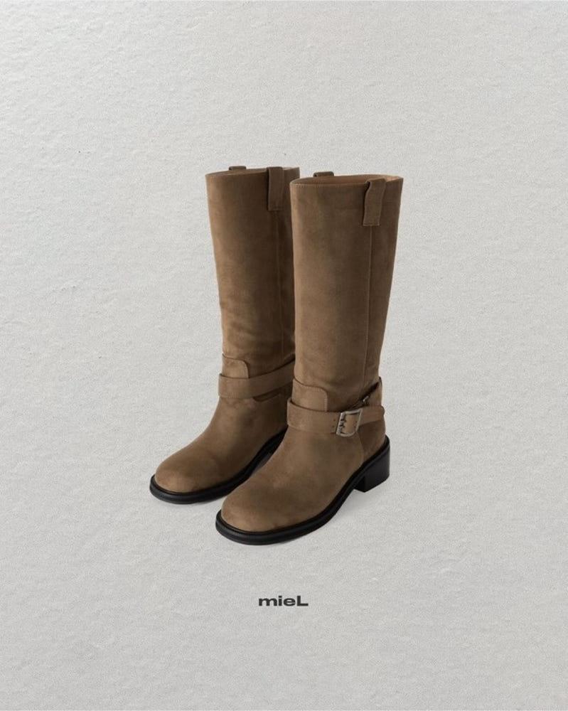 미엘 버클 스웨이드 미들 부츠 둥근코 벨트 스트랩