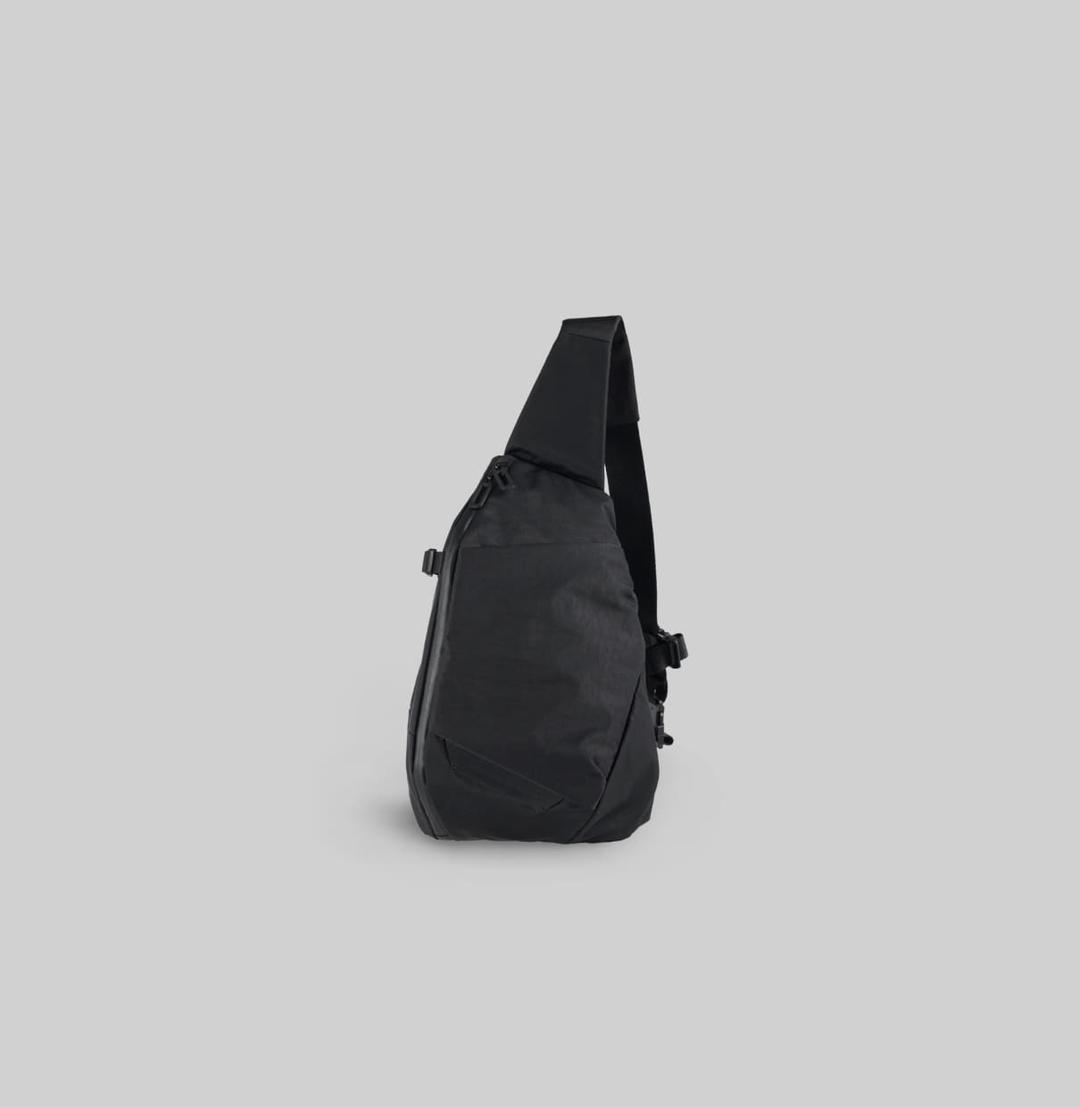 Stewart W19 Sling Bag Black