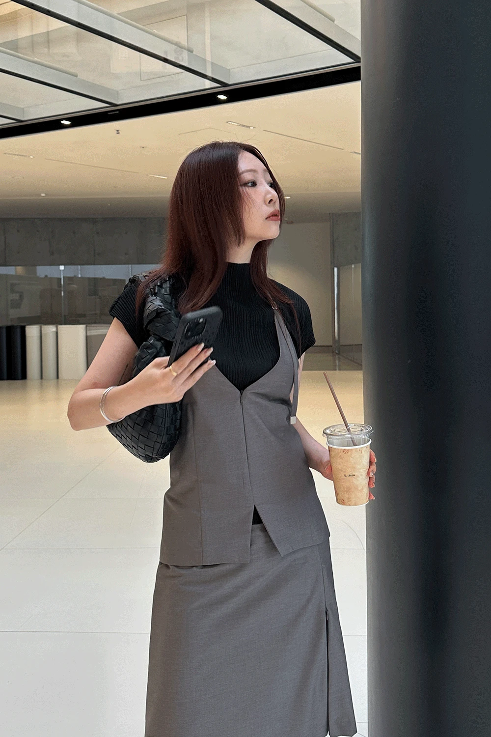 [MADE] 지퍼 홀터 베스트 2 colors