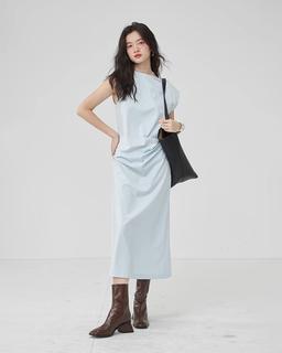 OMONT 플리티드 롱 드레스 (2 컬러)