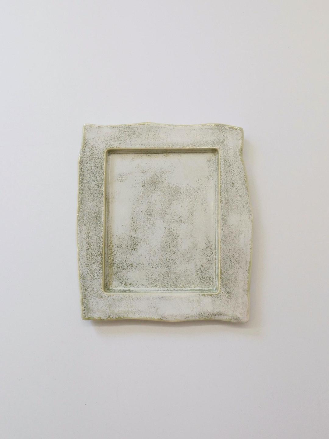 plate02 - sage green