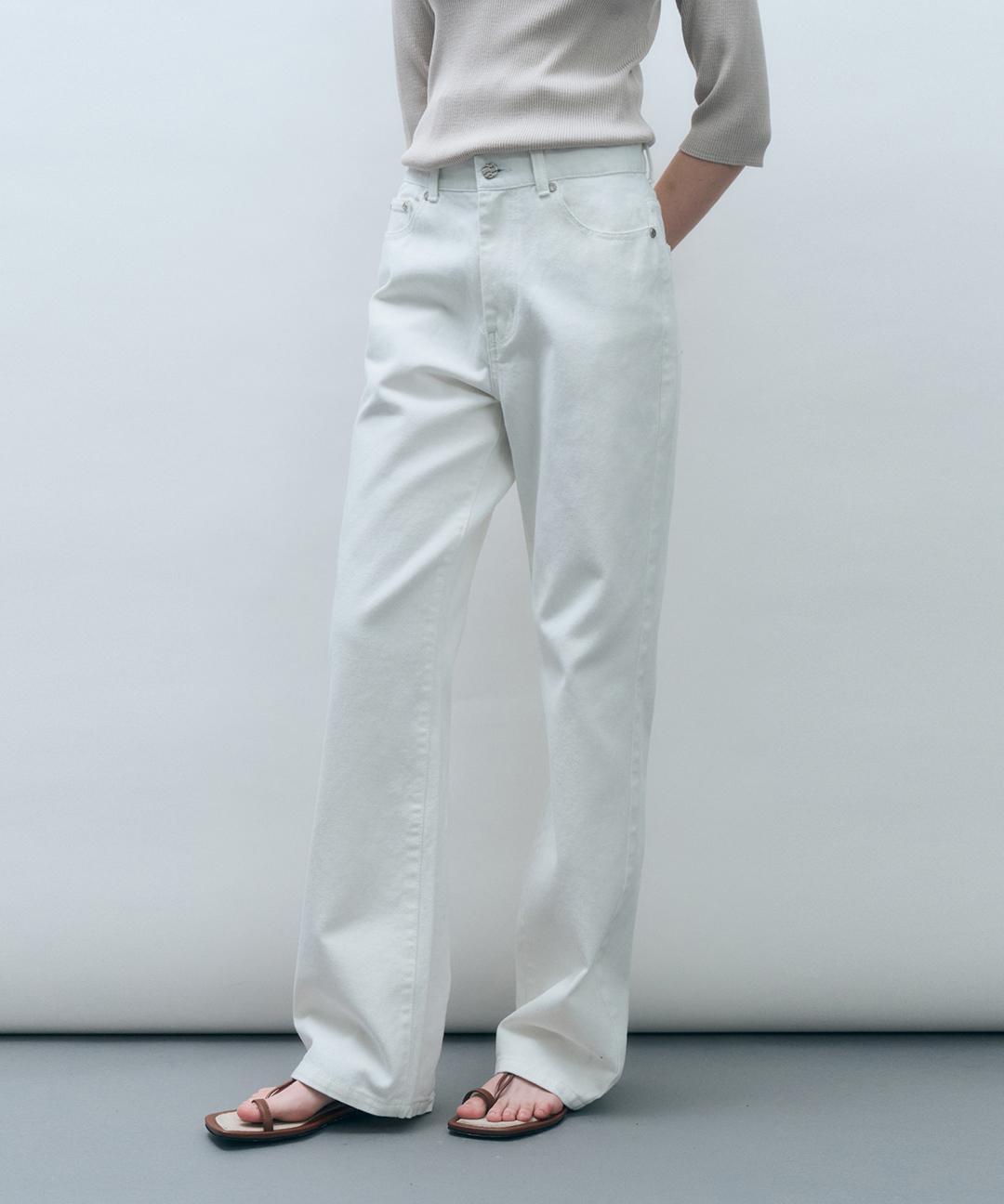 몽돌 화이트 데님 스트레이트 팬츠 MDPT054WHITE