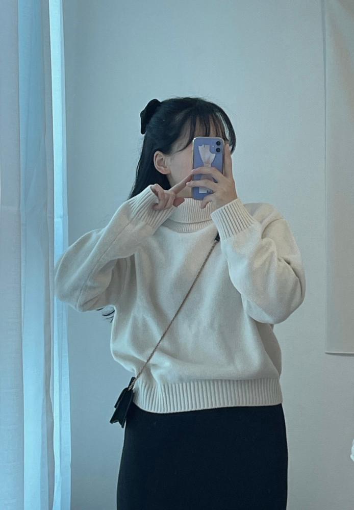 무니 울 폴라 니트