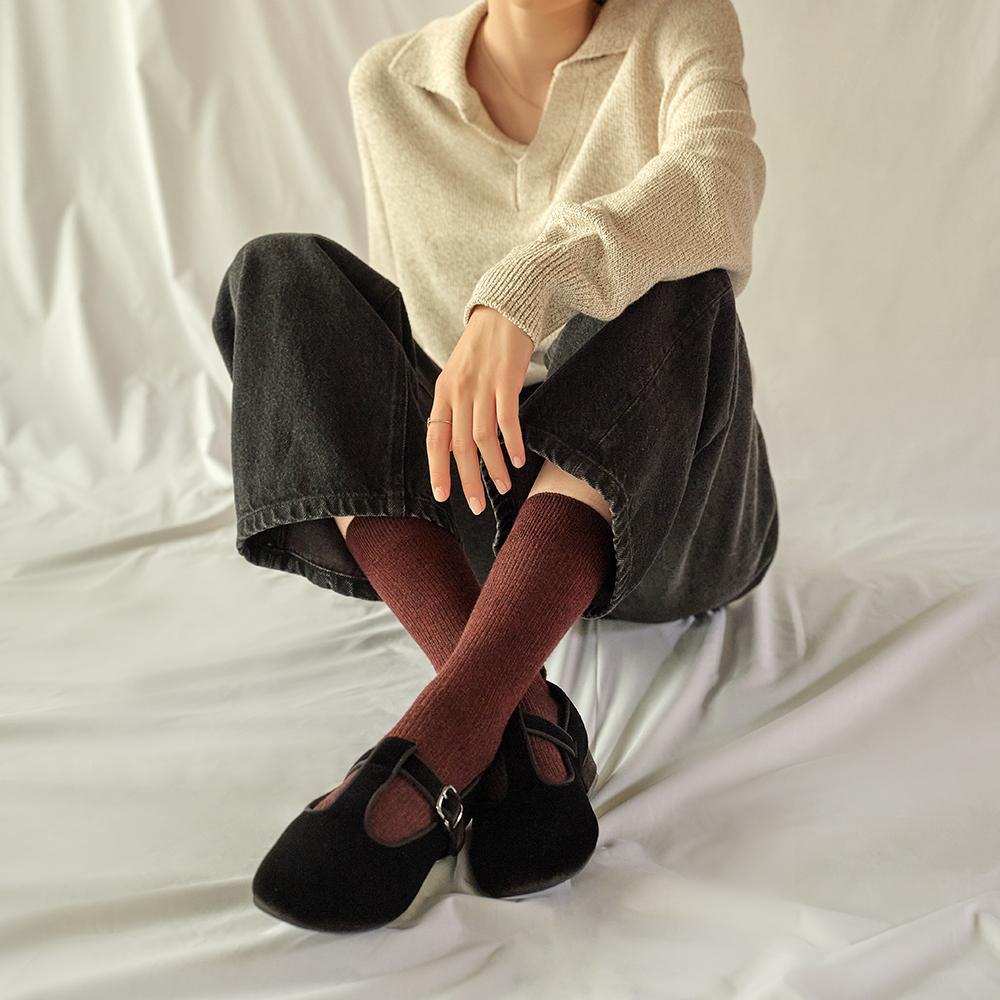 [22FW] 벨벳 T 스트랩 메리제인 블랙 펌프스 2CM