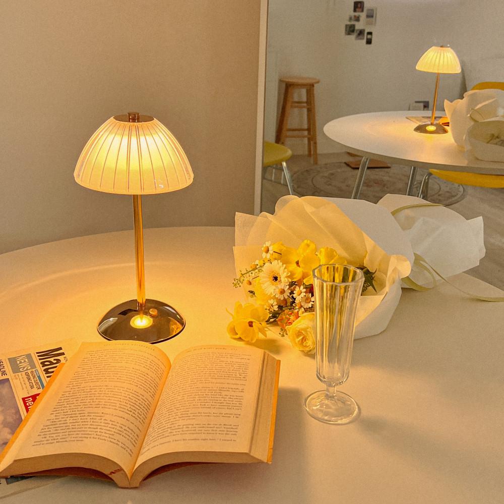 르모트 엔틱 골드 조명 무선 충전식 LED 무드등 수유등