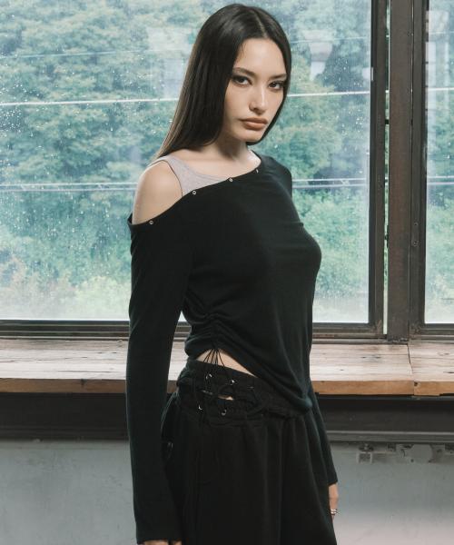 EYELET OFF SHOULDER L/S BLACK