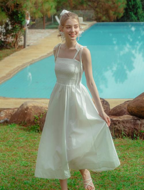 아이엠클레어(IMCLAIRE)  스모킹 롱 원피스 화이트 - 사이즈 & 후기 | 무신사