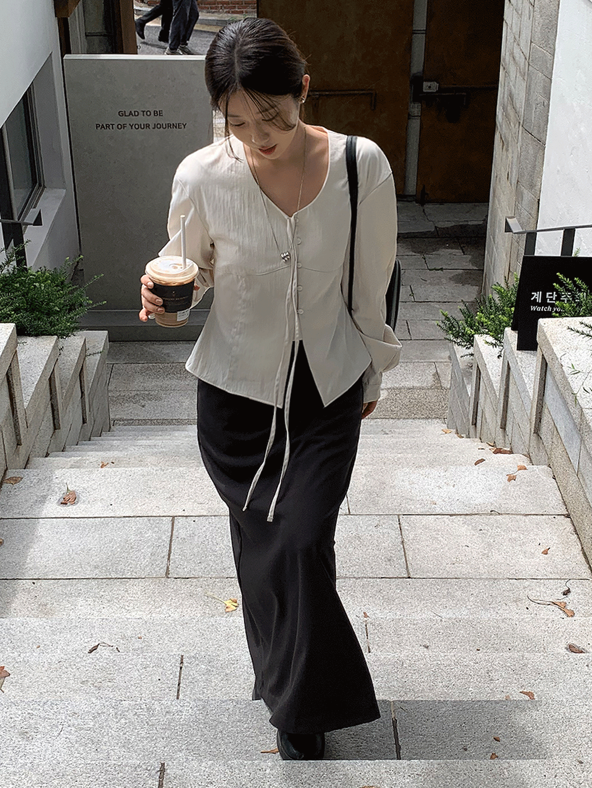 verr strap blouse (2color)