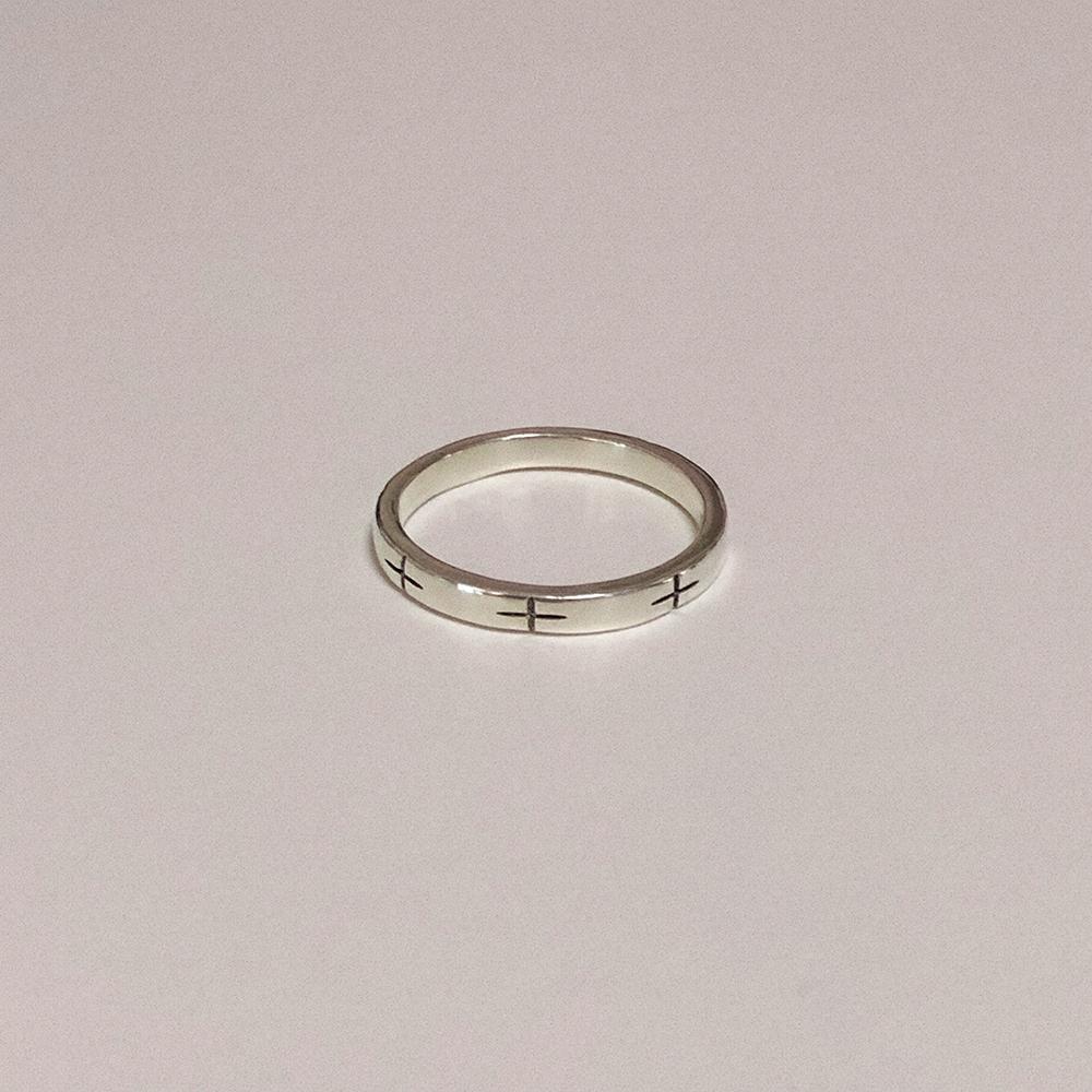 Cross Carving ring