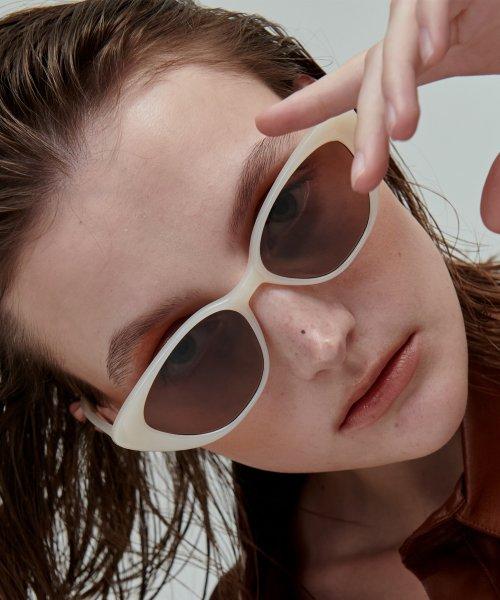 ROAN ivory