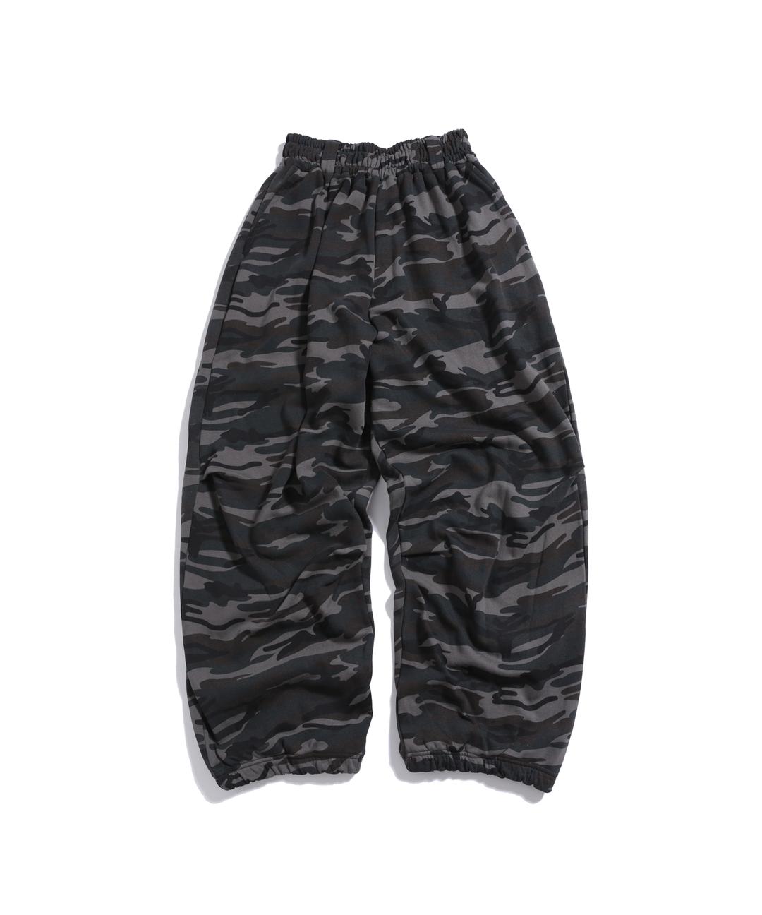 TWO-TUCK WIDE PANTS CAMO