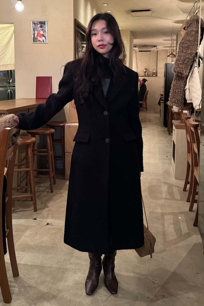 모스고르 피티드 테일러드 코트 (Black)