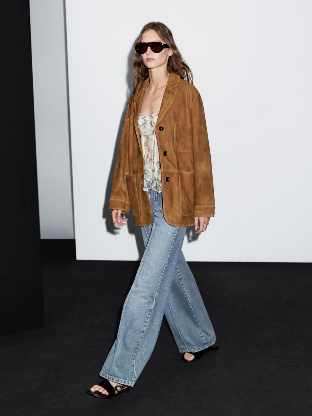 포켓 디테일 스웨이드 레더 블레이저