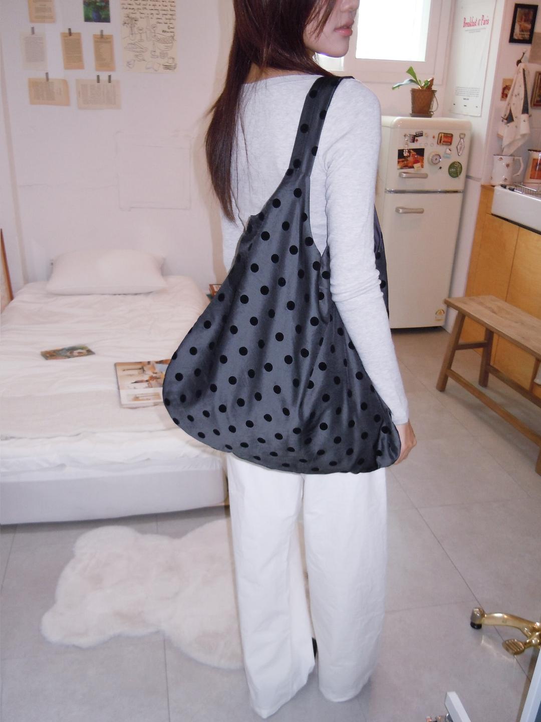 Dot satin shoulder bag (2col)