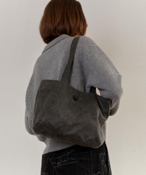 Suede shoulder bag_ Grey