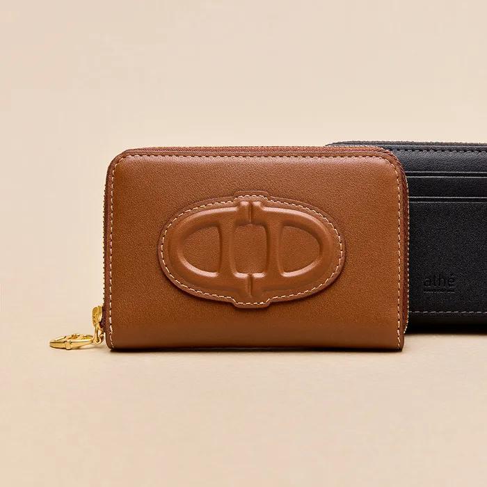 [8차 재입고][STAMP] 브라운 스탬프 지퍼 동전 카드지갑 AAHO6F455W2