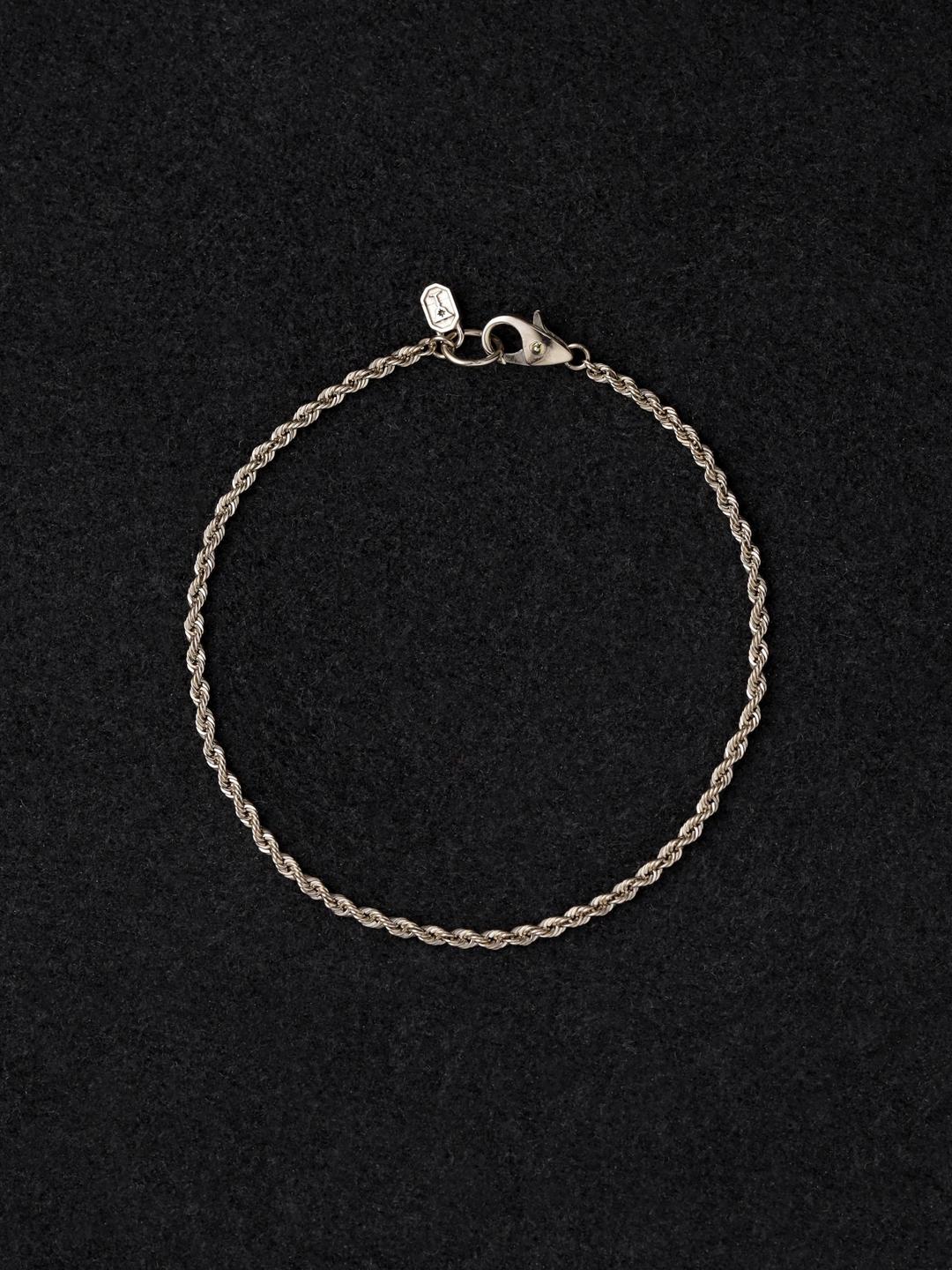 rope chain bracelet.
