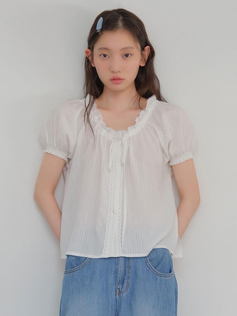 2nd) moui Claire capsleeve blouse (IVORY)