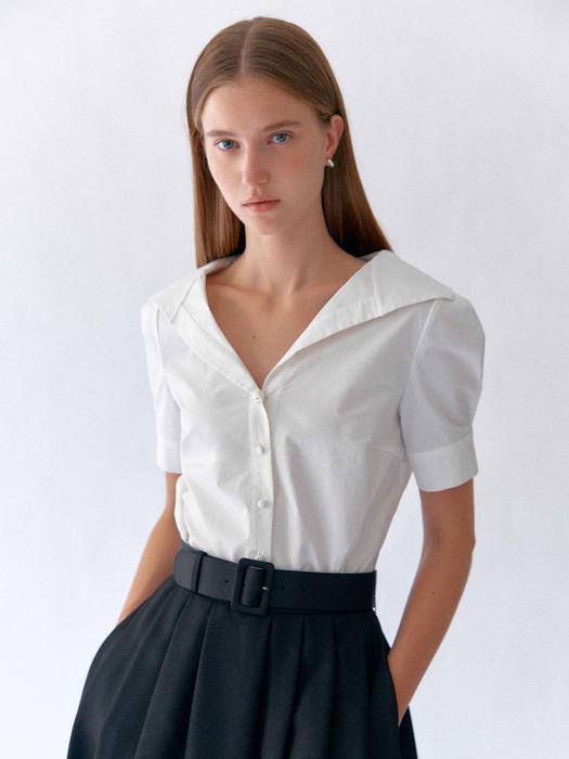 TRUDY V-neck pearl button blouse (Off white)
